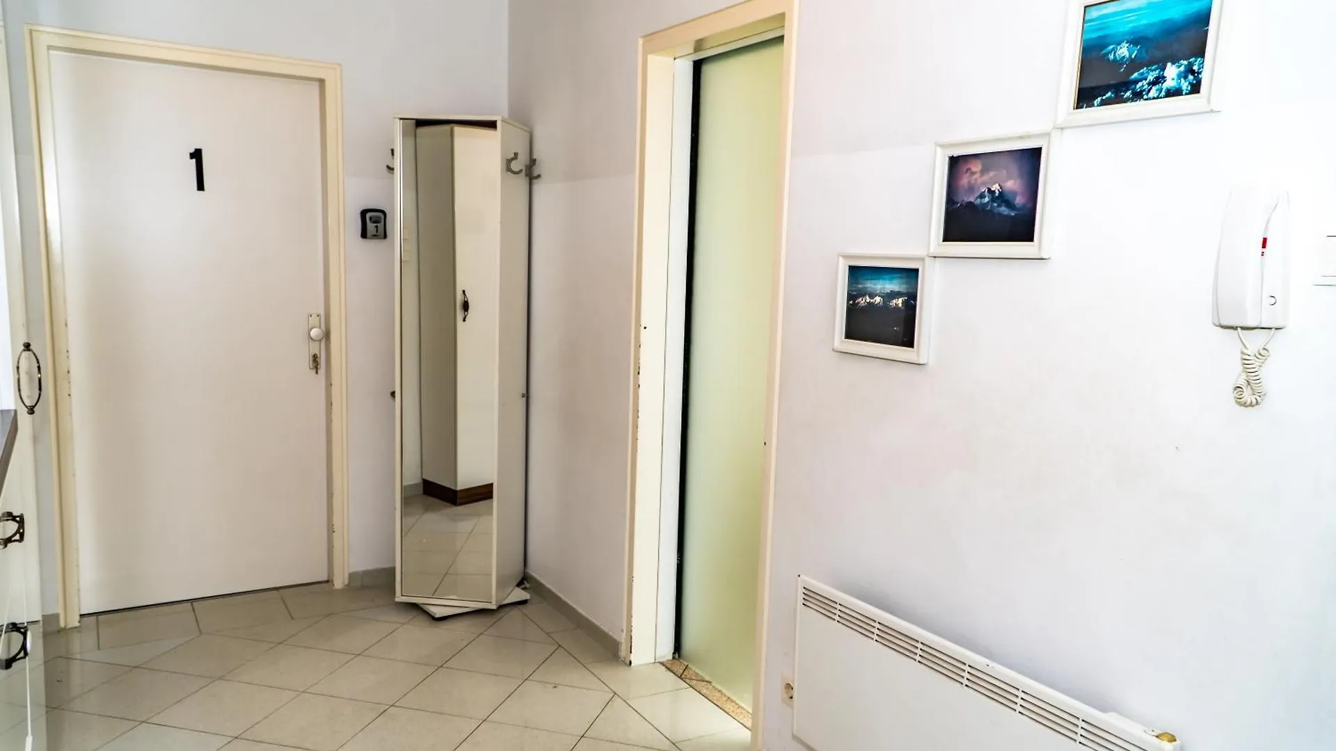 Homestay Spacious Rooms 5 Minutes To Wiener Stadthalle Austria
